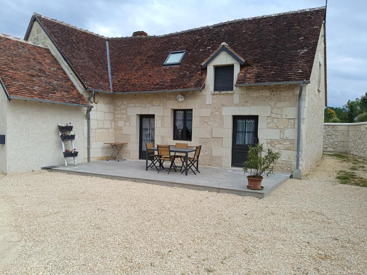 Gite De La Grand Maison Le Noyer Seigy Exterior foto